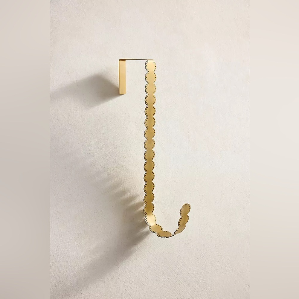 New Terrain x Anthropologie Home Decor Gold Scalloped Lace Wreath Hanger Hook